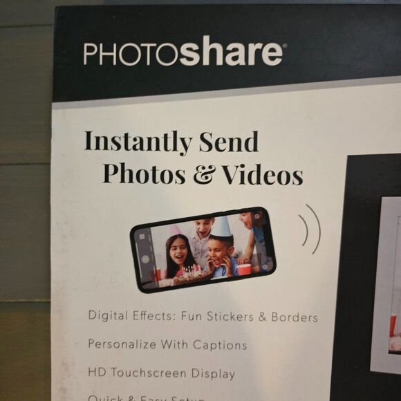 Simply Smart Home PhotoShare 10.1" Full HD Wi-Fi Smart Digital Picture Frame - Picture 5 of 16